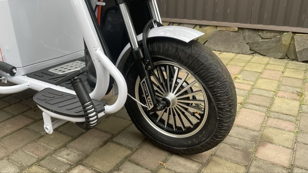 АКЦІЯ НОВИЙ Електроскутер FORTE CARGO трицикл скутер на акамуляторі