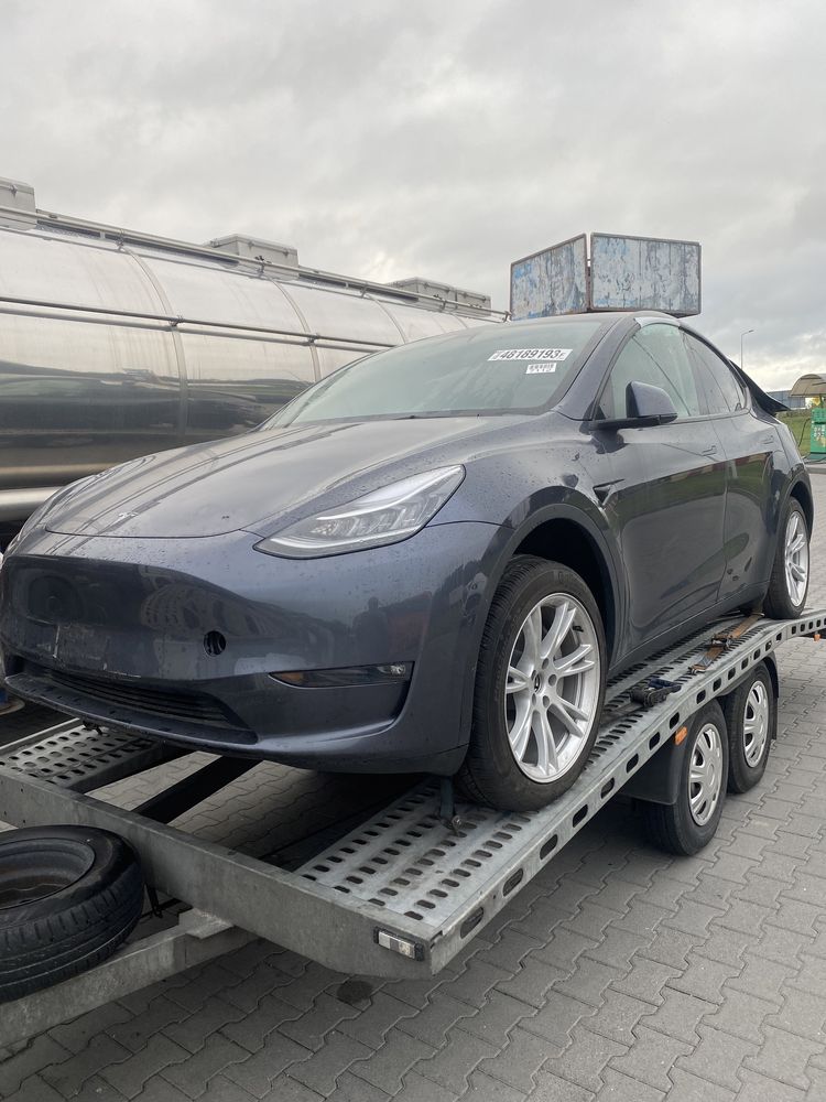 Розборка tesla model Y