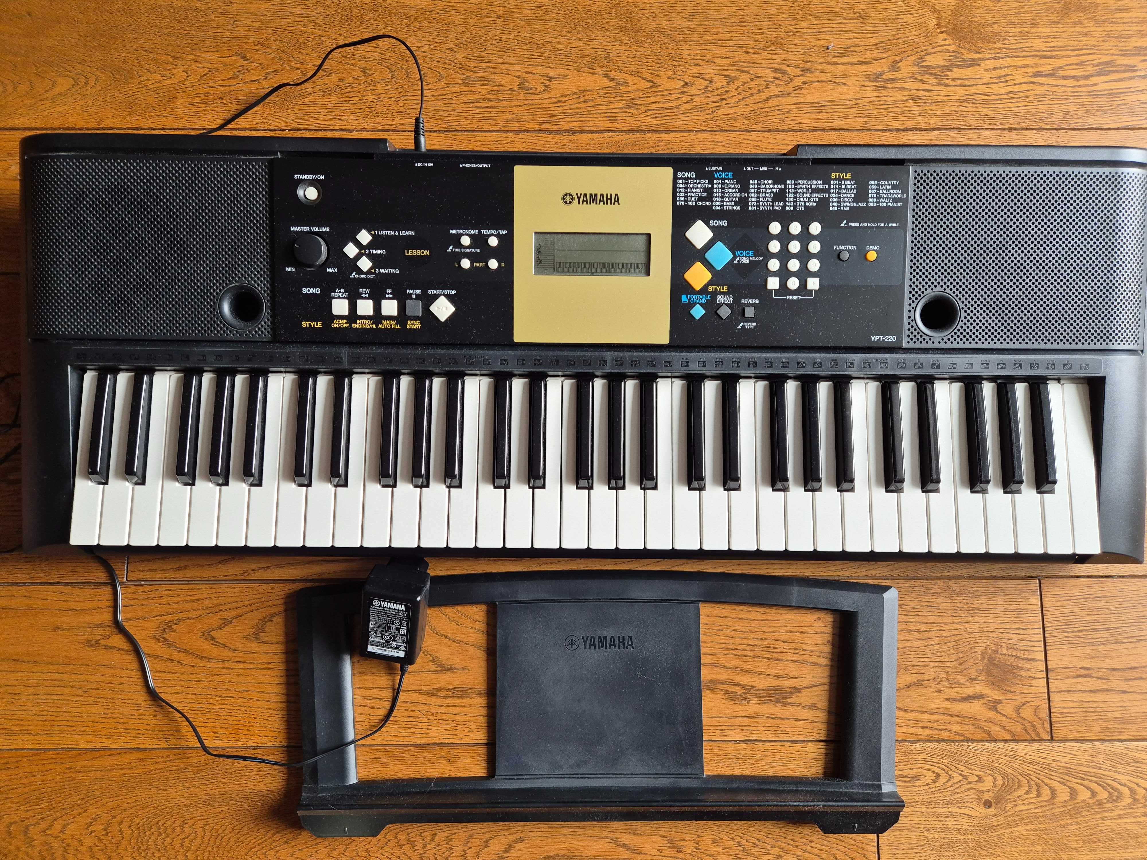 Yamaha keyboard YPT-220