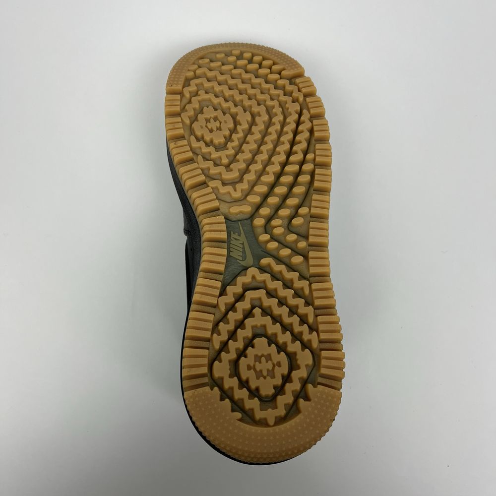 ОРИГІНАЛ зимові кросівки Nike AIR FORCE 1 LUXE DB4109-001 теплі демі