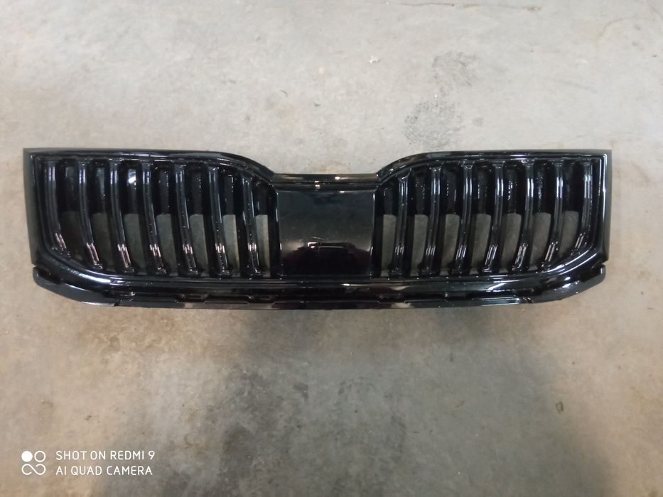 Grill atrapa Skoda Octavia III Lift