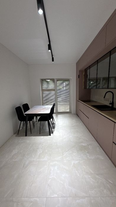 Продаж сучасної 2 кімнатної квартири у Чернівцях