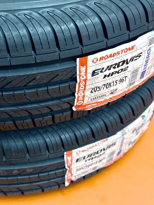 Pneus Roadstone Eurovis HP02 - 205/70/15 - NOVOS