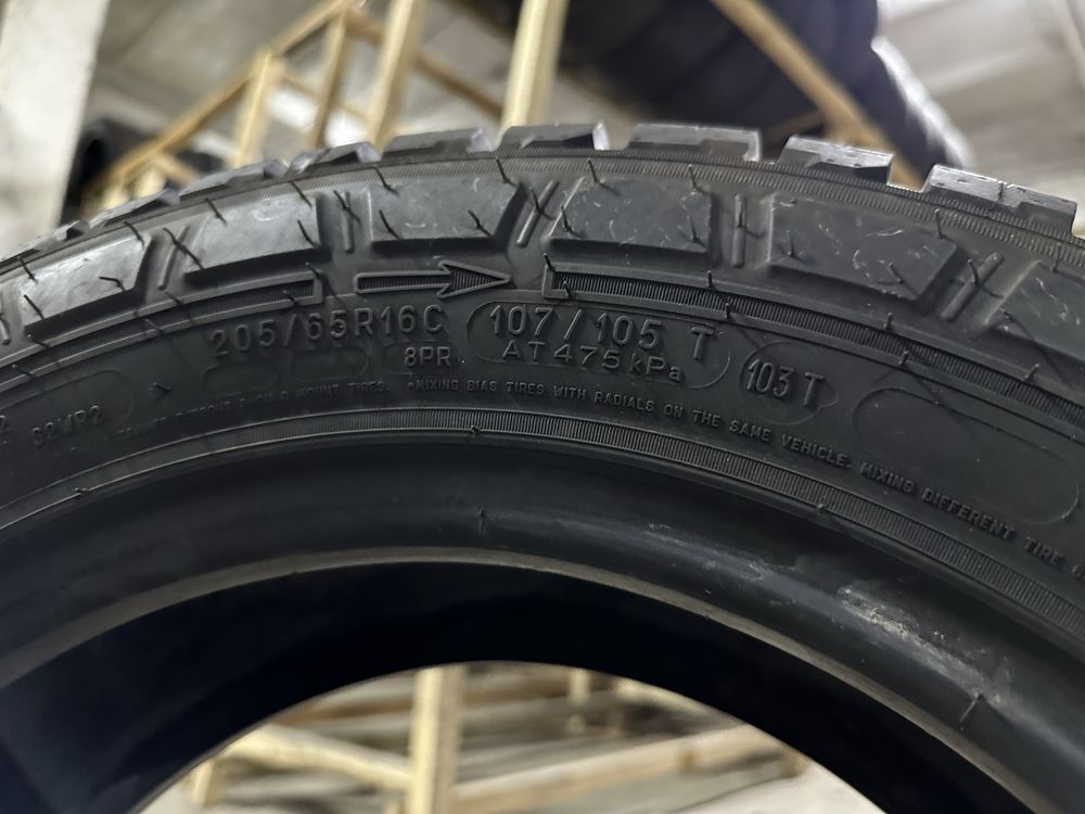 Всесезонні 205/65R16C Michelin AGILIS Crossclimate