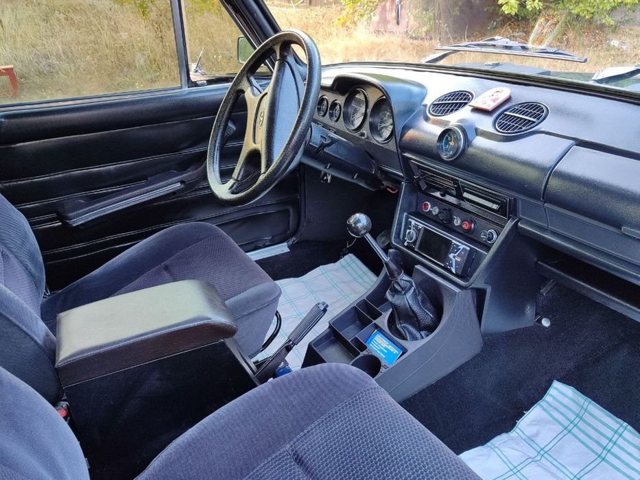 Автомобіль ВАЗ 2106