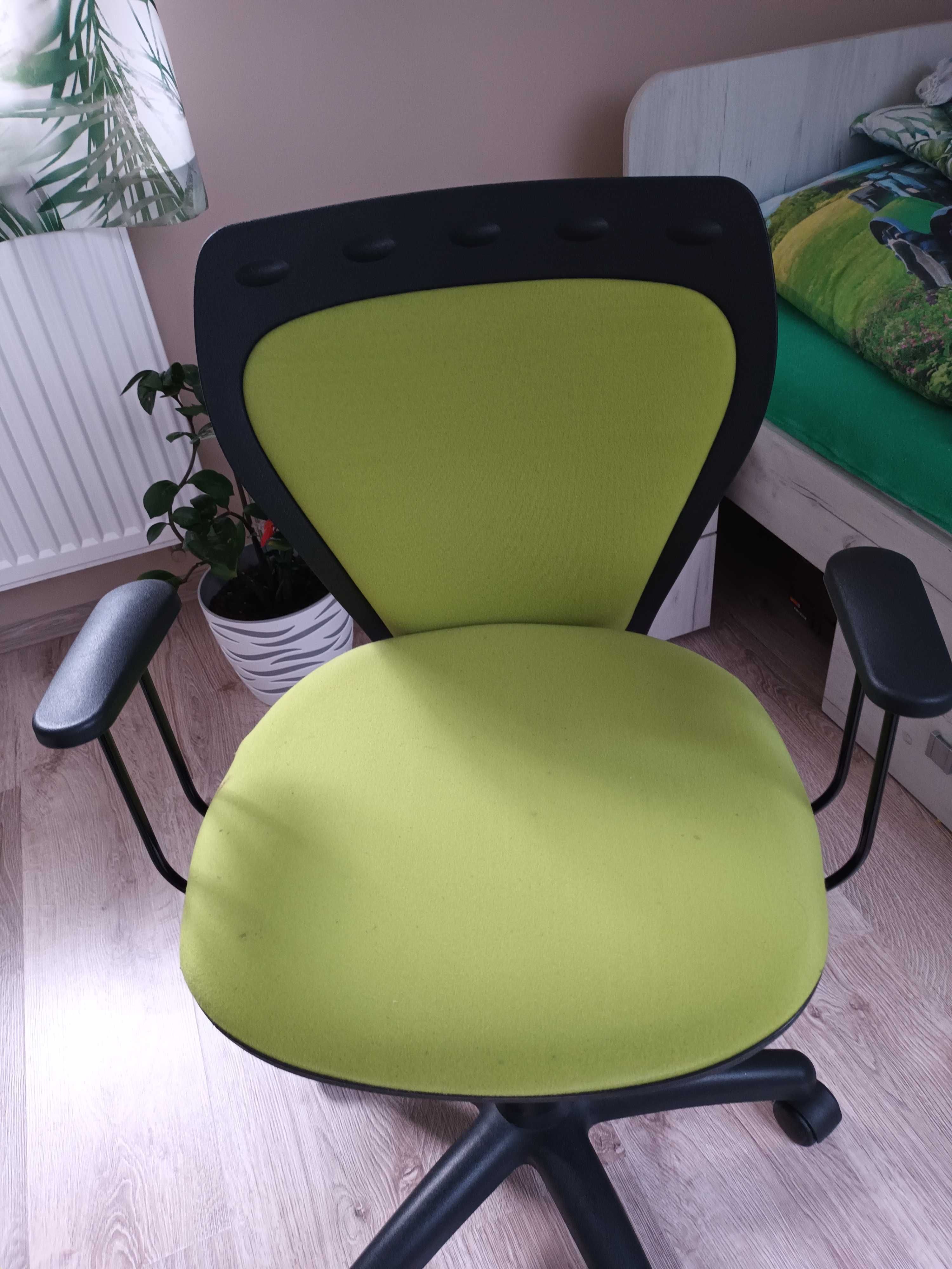 Krzesło biurkowe obrotowe