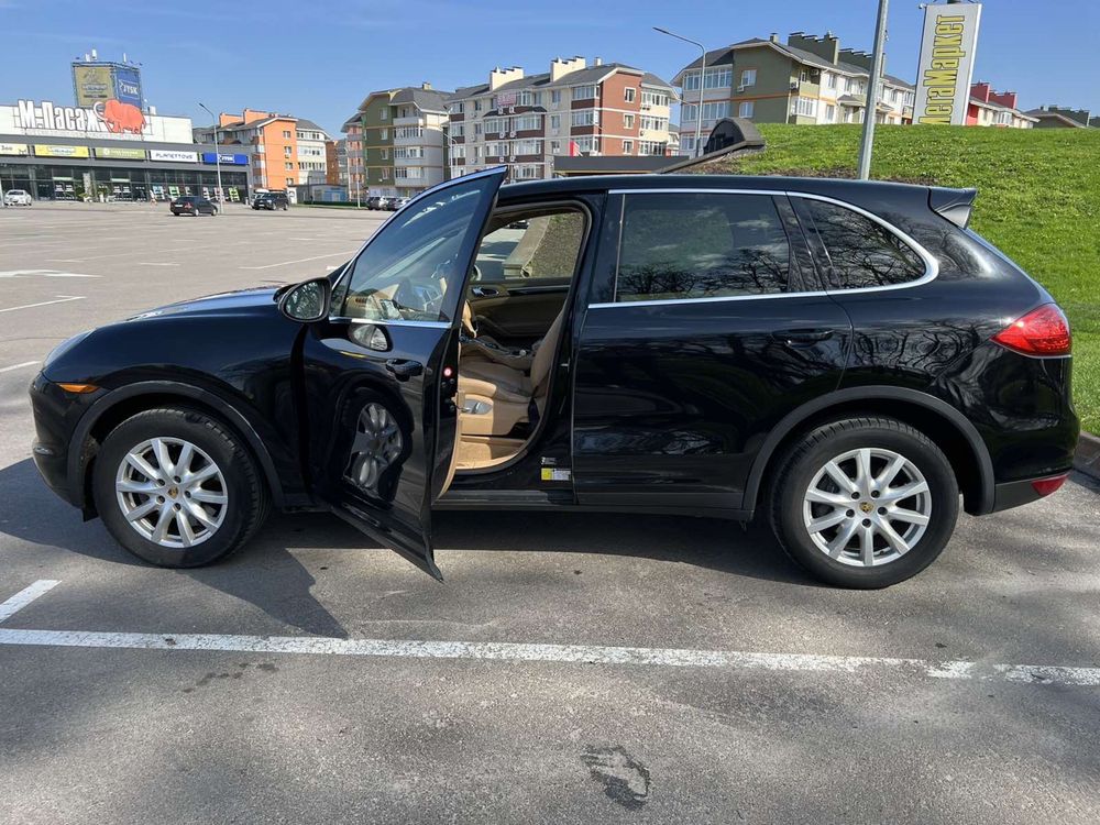 Porsche Cayenne Platinum Edition