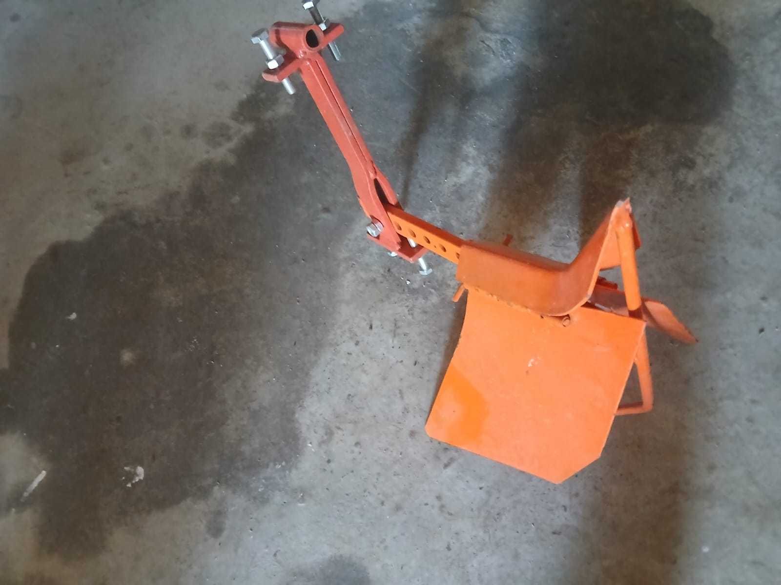 Motocultivadora 560 Honda com atrelados