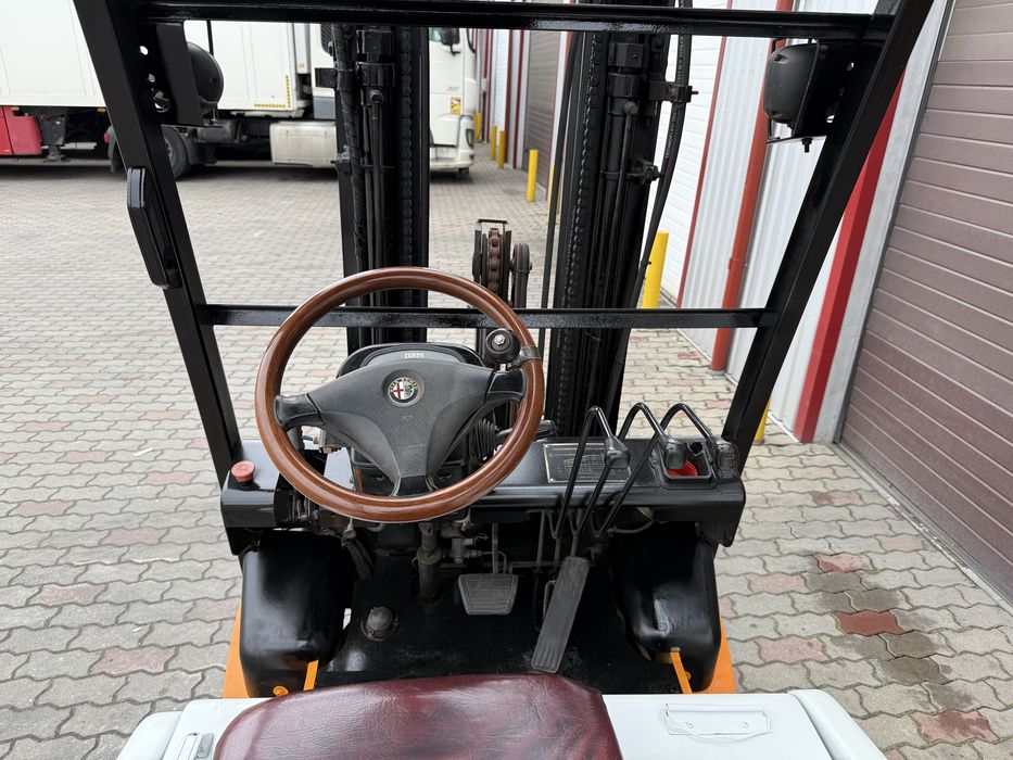 Forklift truck CPD15J