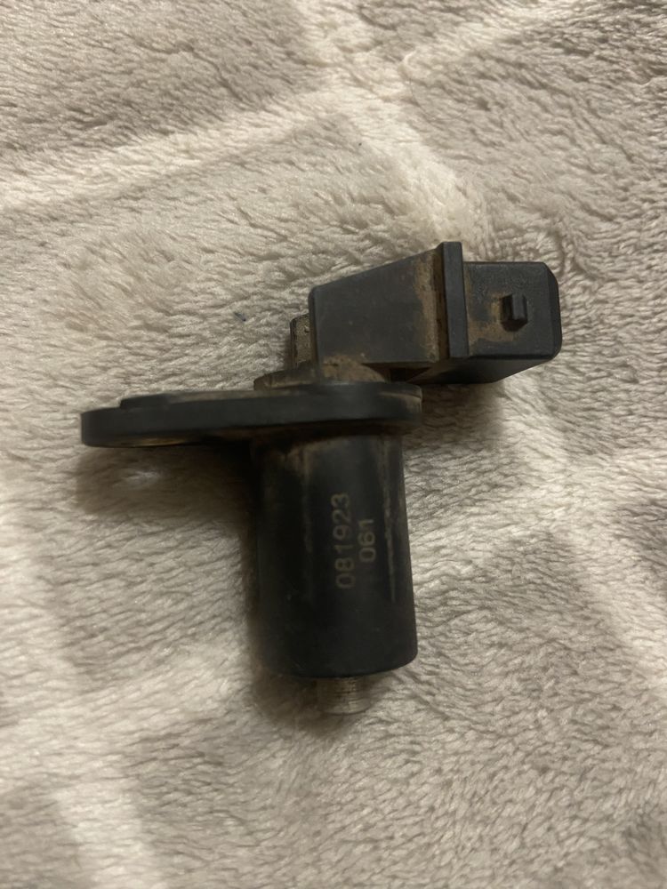 Датчик оборотов коленвала Valeo 366155 bmw 2,5,6,7,8series