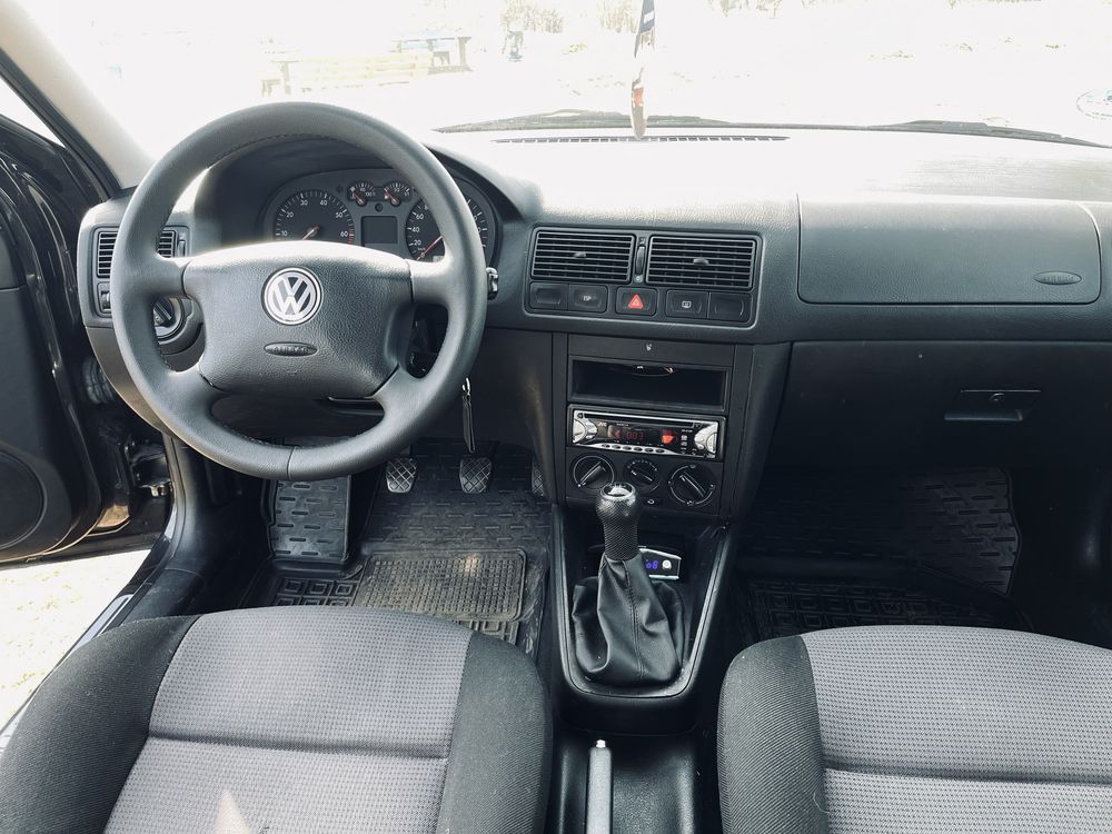 Свіжопригнаний Volkswagen Golf 1.4 2001