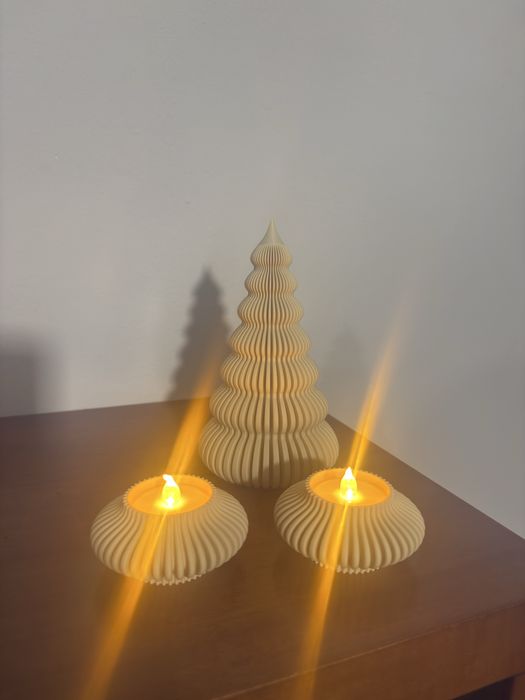 Conjunto árvore de natal e suportes velas led