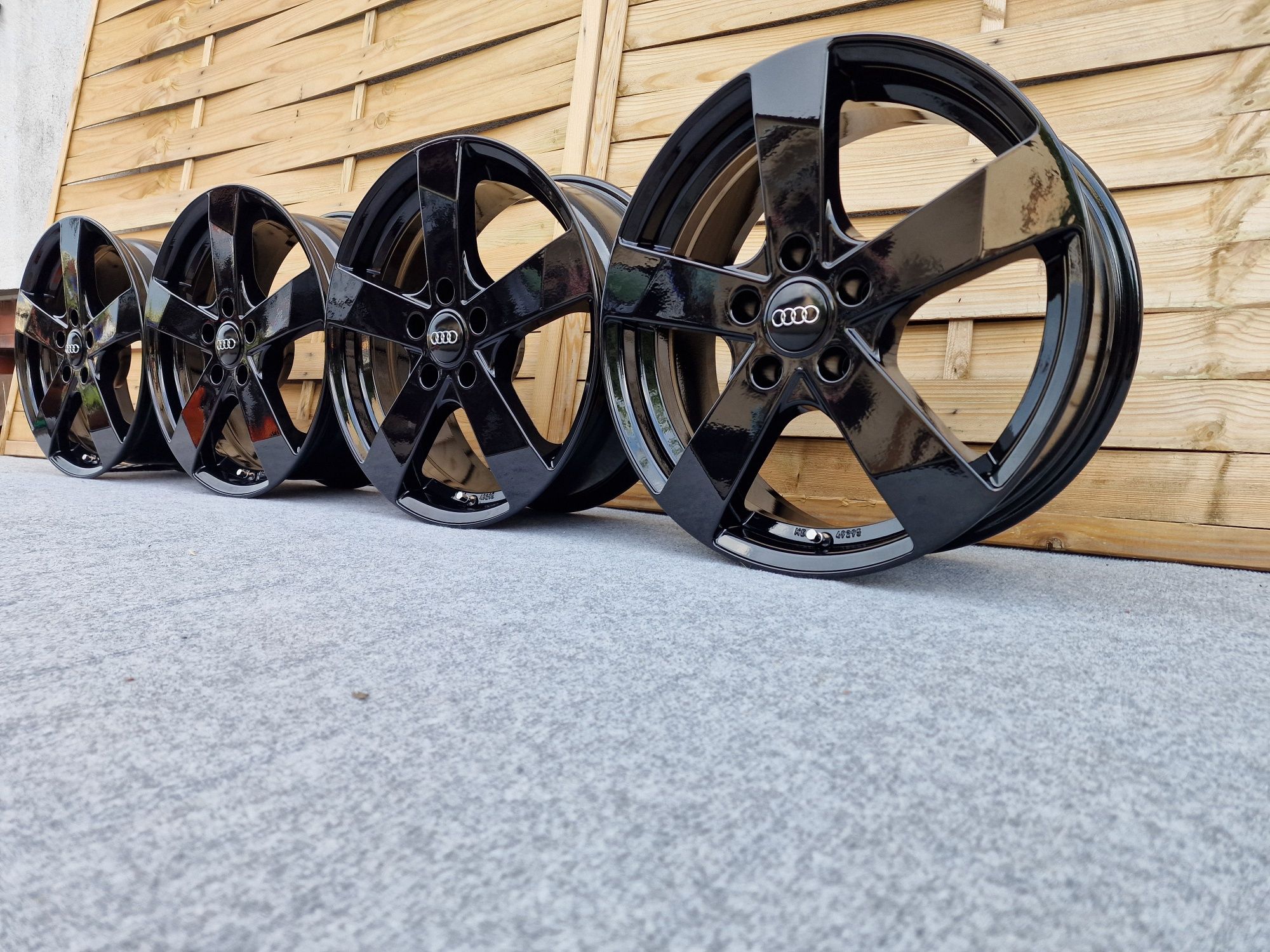 Felgi Aluminiowe 17' 5x112 AUDI A3 A4 A6 A7 A8 Q2 Q3 Q5 TT