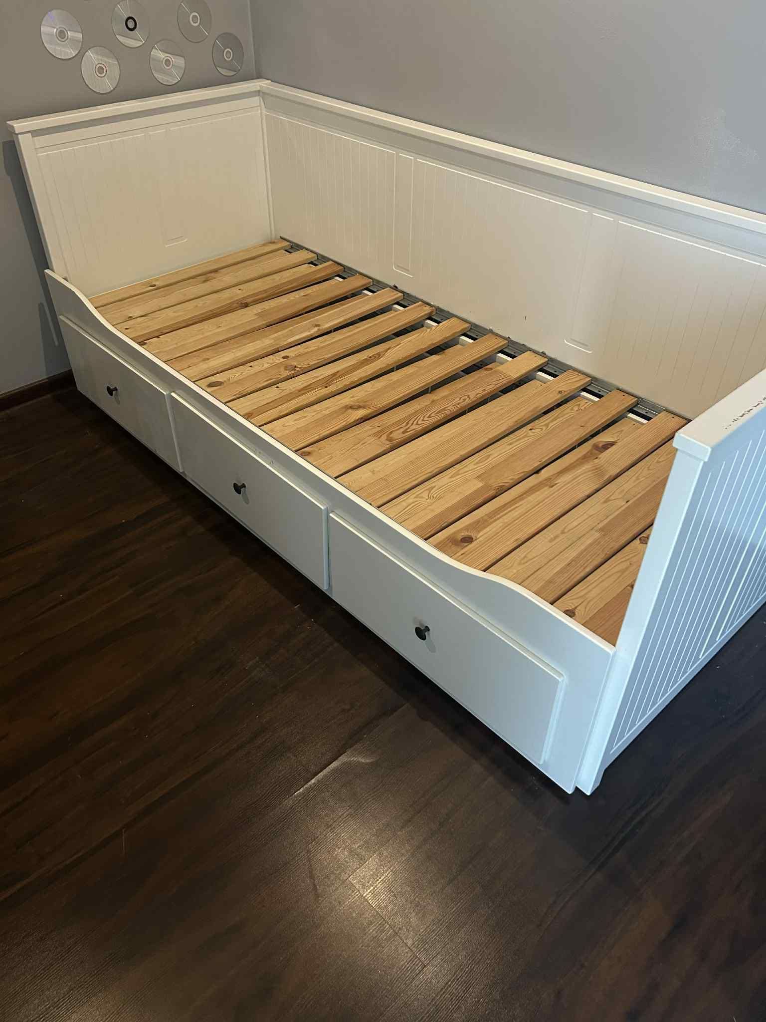 Łóżko Ikea Hemnes