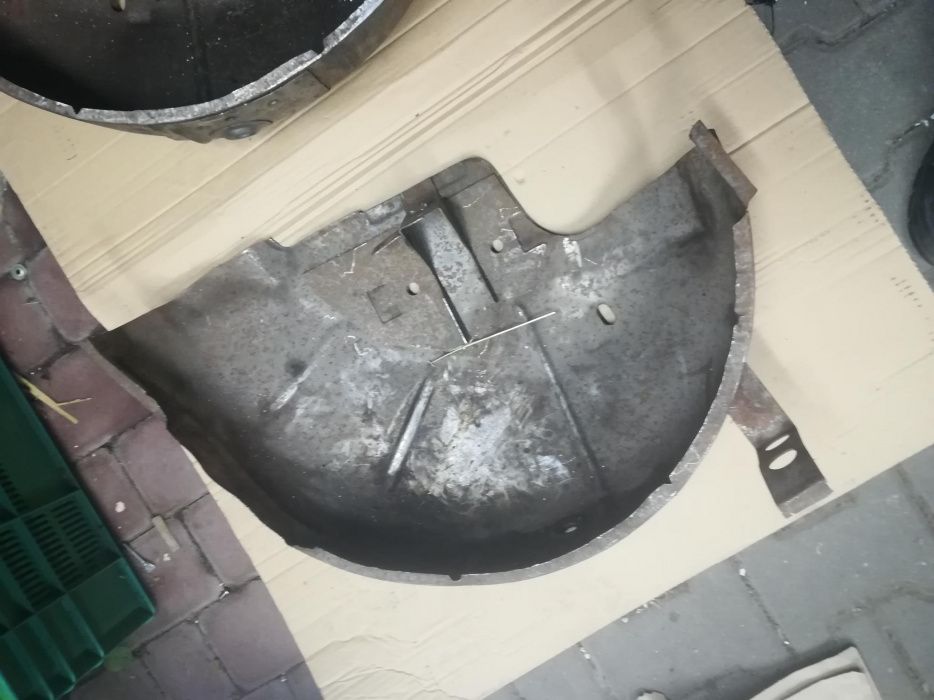 Fiat 126p nadkole lewe przednie wewnętrzne oryginalne