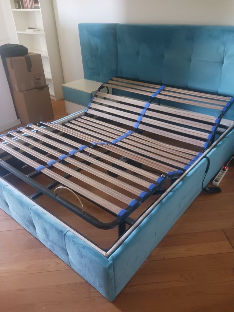Cama de casal articulada eléctrica