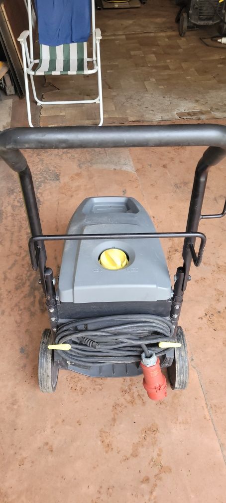 Продам Керхер Karcher HD 9/20-4 Classic