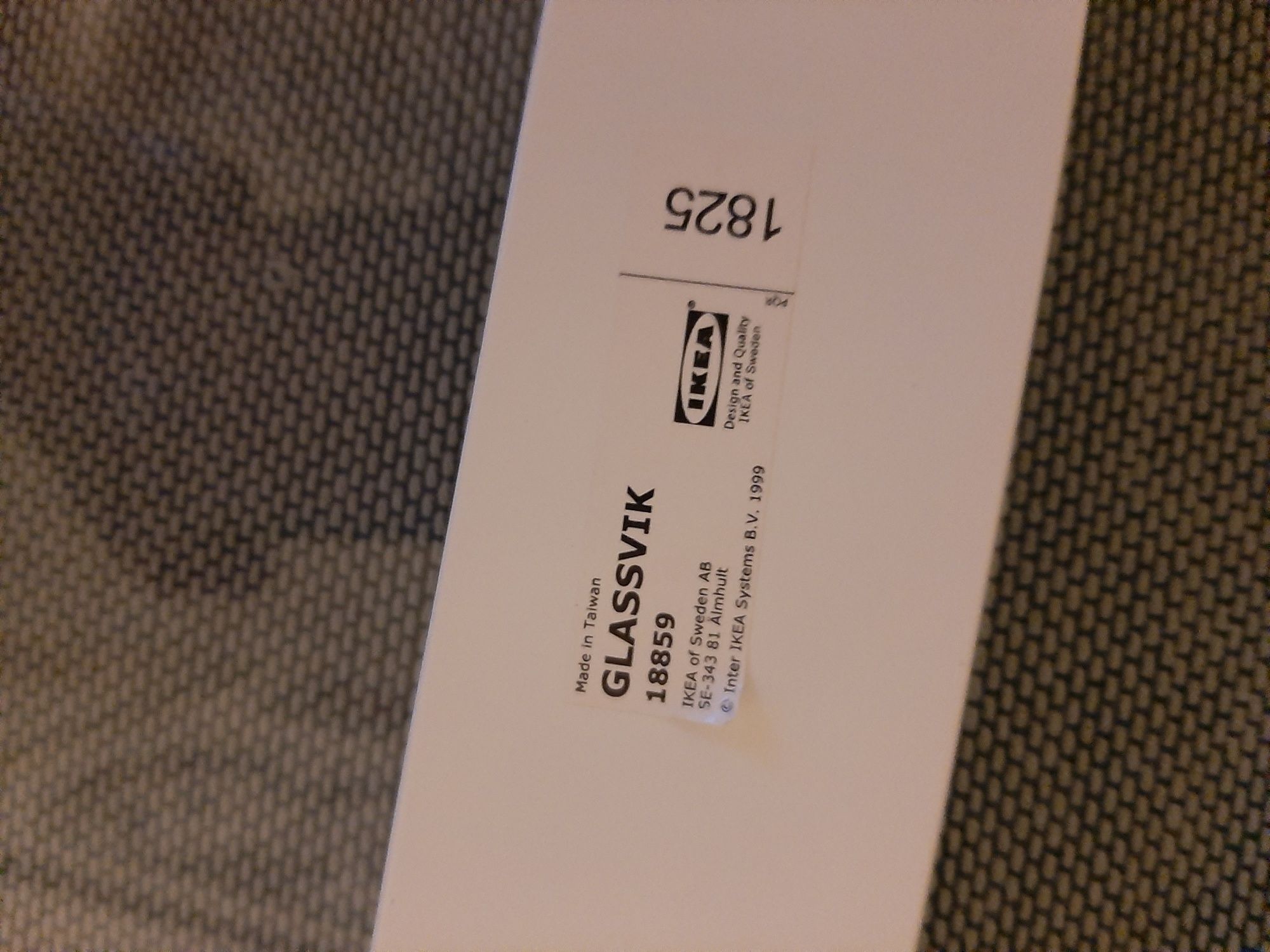 Ikea besta fronty