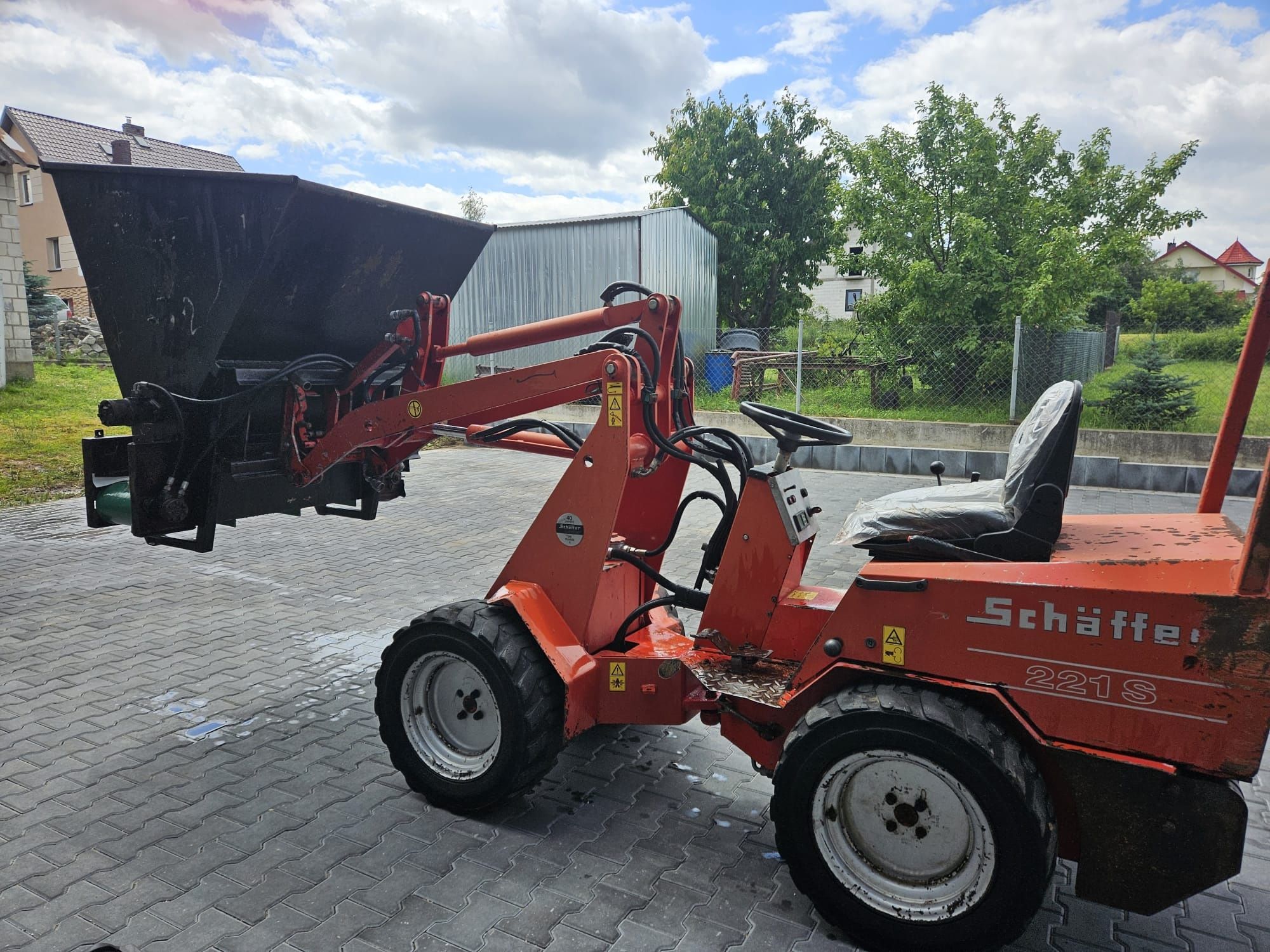 Miniładowarka Schaffer 221 S 2005 rok + podajnik