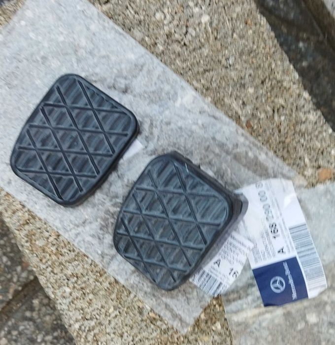 Borrachas de pedal originais Mercedes-Benz
