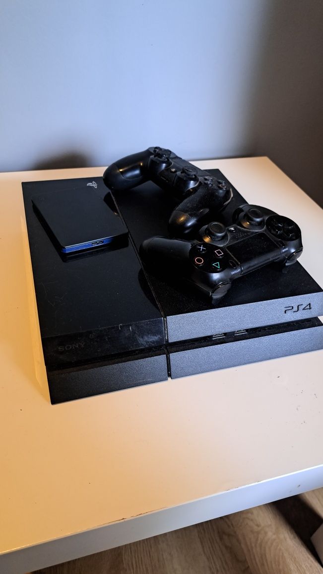 Playstation 4+2 pady+17 gier+pamięć 2TB