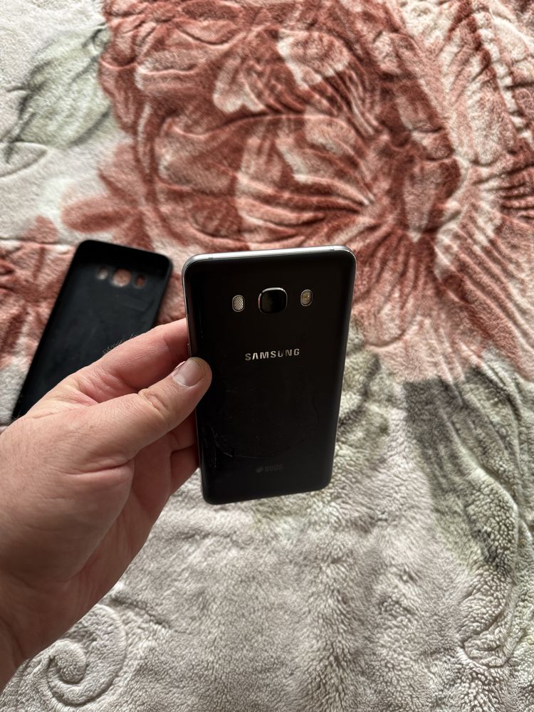 телефон Samsung J7 як новий