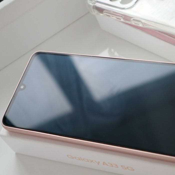 Продам Samsung Galaxy A33 5G, 128 ГБ - персиковый, идеальное состояние