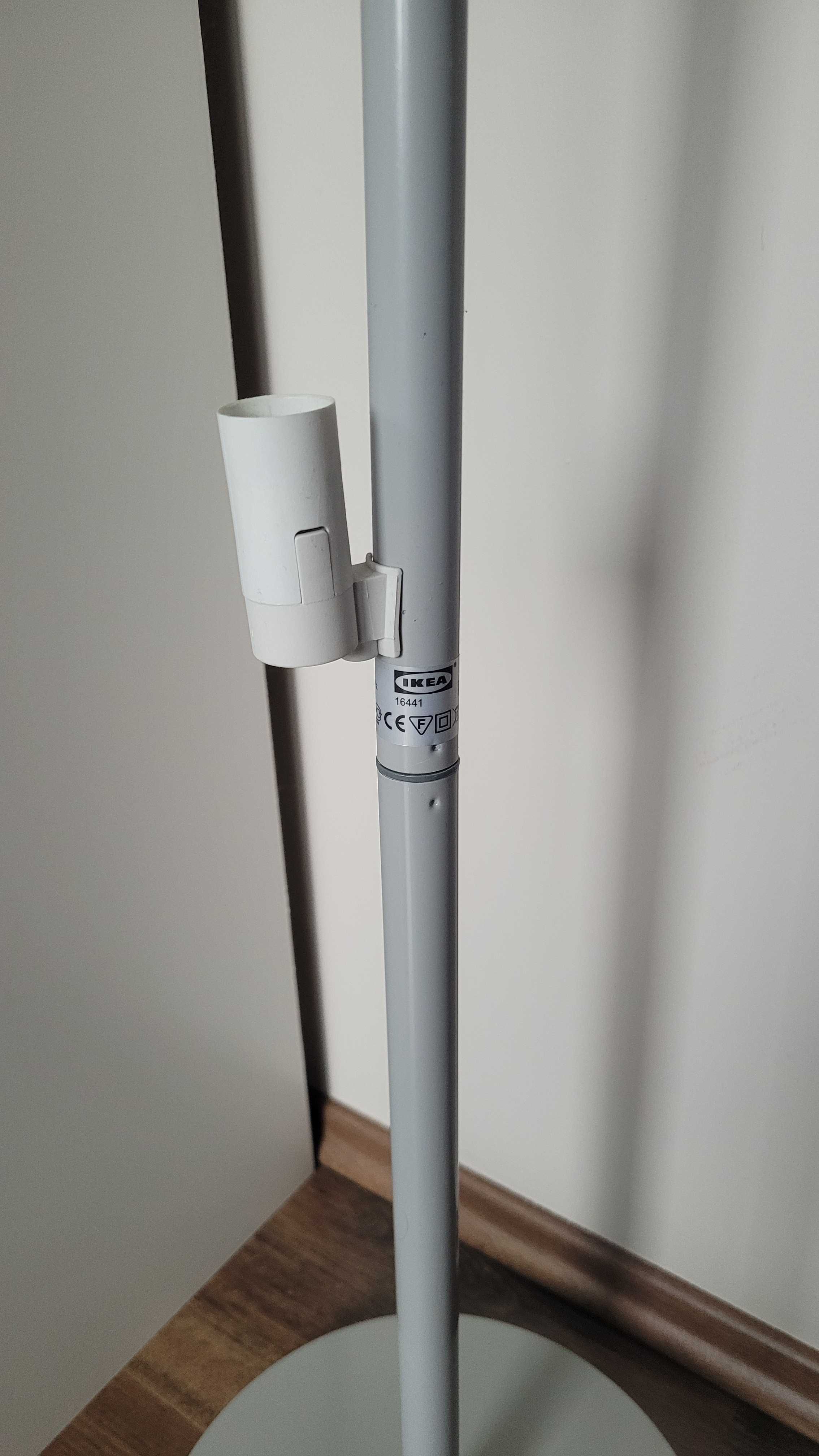 Zdekompletowana lampa Ikea