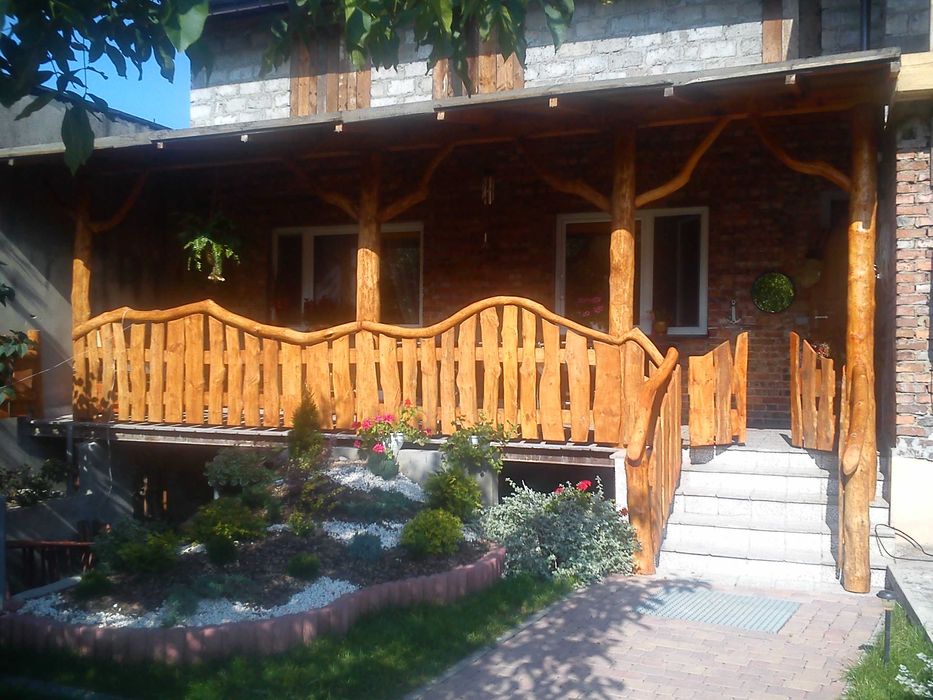 Zadaszenie tarasu wiata altana altanka meble ogrodowe z bali pergola