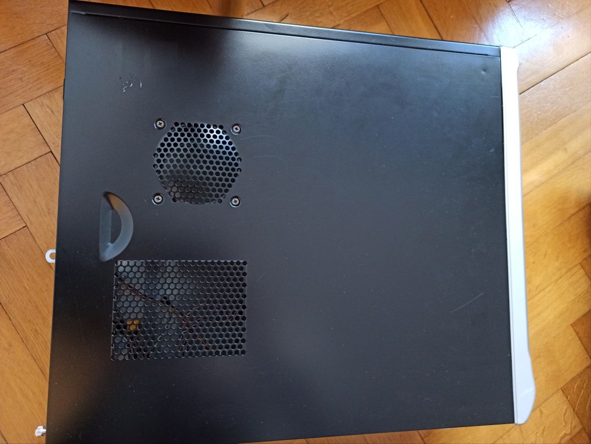 Cooler Master Elite 330 – Obudowa PC