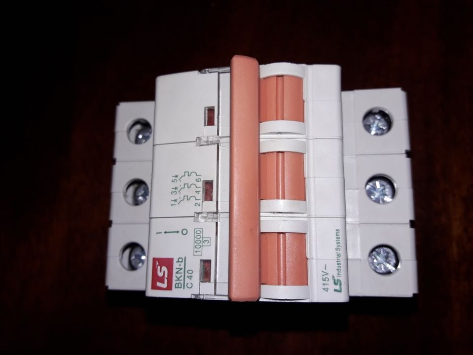Автоматический выключатель
