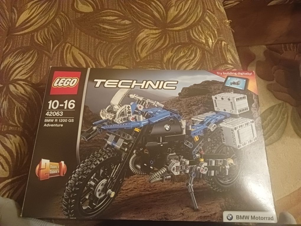 LEGO technic BMW R 1200 GS Adventure