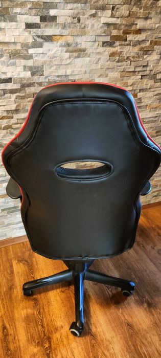 Fotel gamingowy ,biurowy Signal Racing,, wygodny,