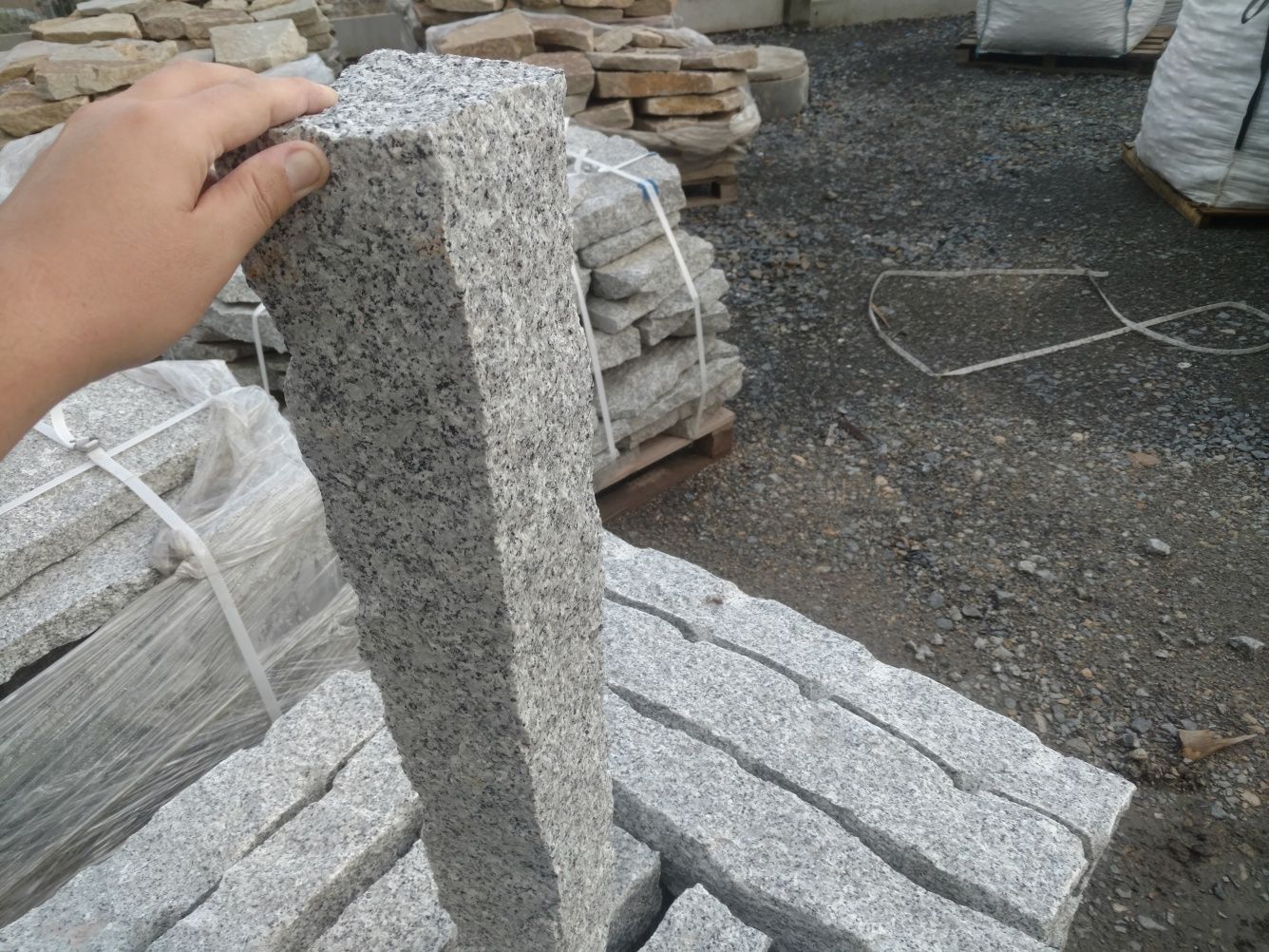 Palisada 40cm kostka granitowa brukowa palisady granitowe kora ziemia