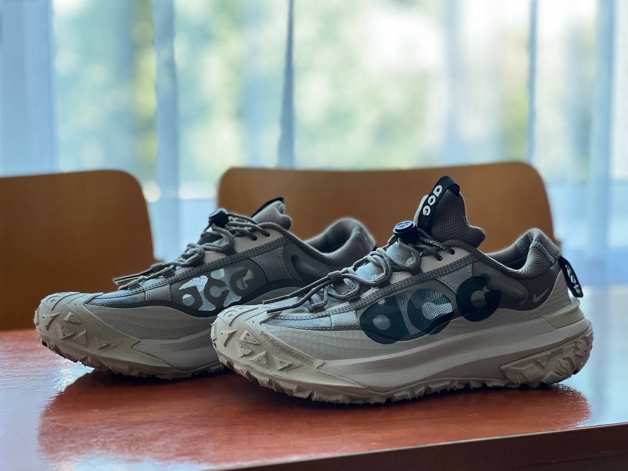 Оригінальні Сірі Осінні кросівки чоловічі ACG Mountain Fly 2