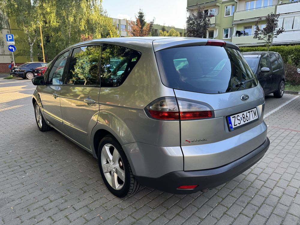 Ford S-Max Zadbany
