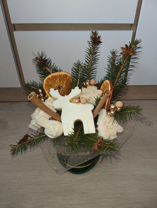 Boxy świąteczne że świec