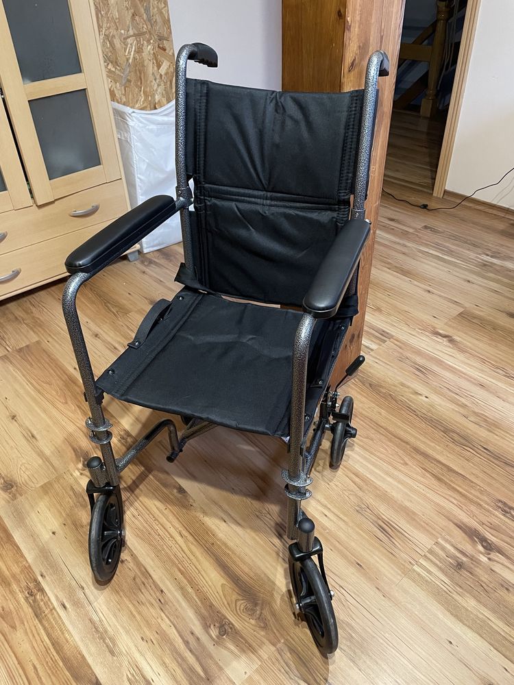 Wózek inwalidzki PEPE lekki składany nowy