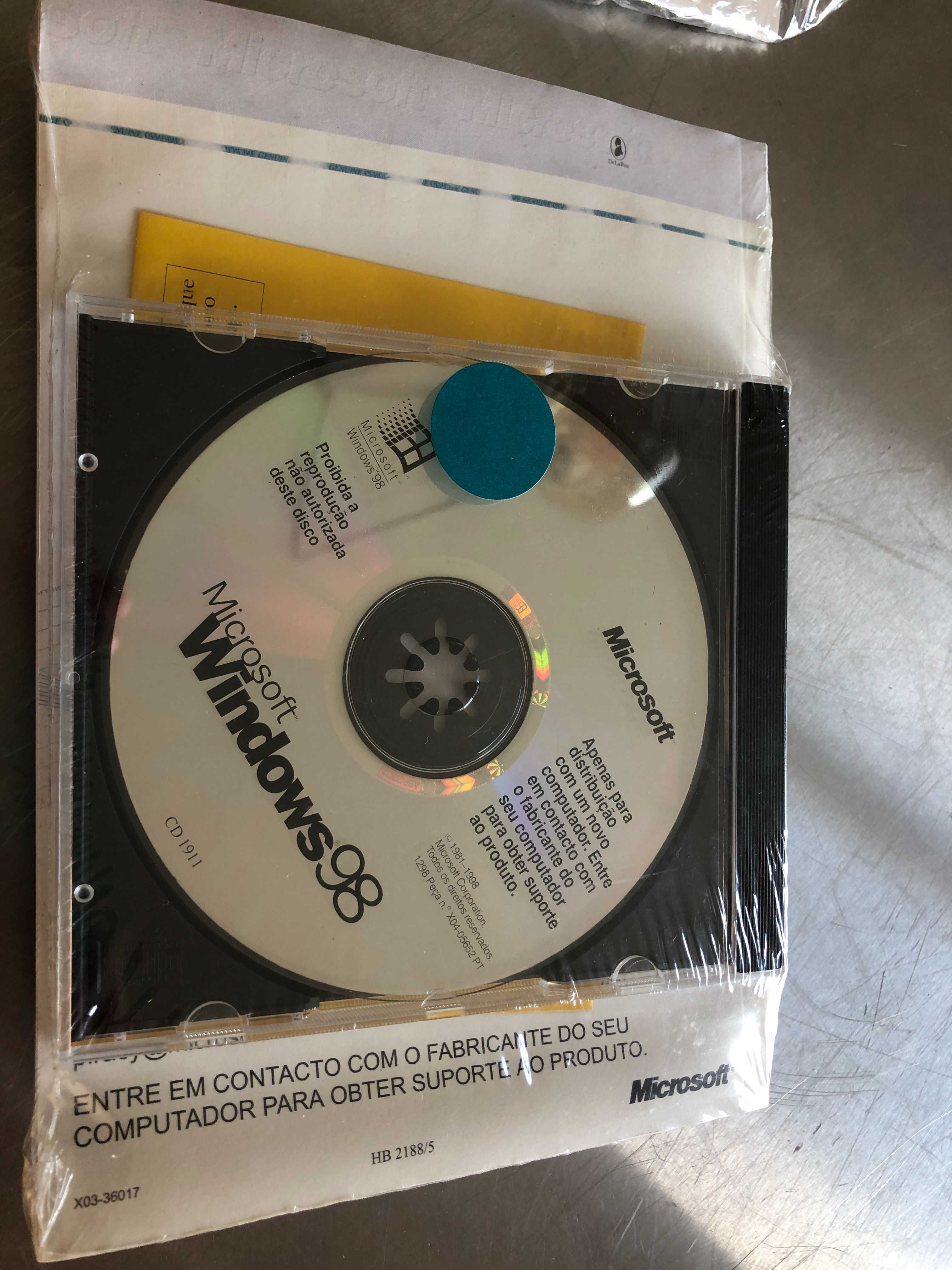 Microsoft Windows 98 e Microsoft Works (novo embalado)