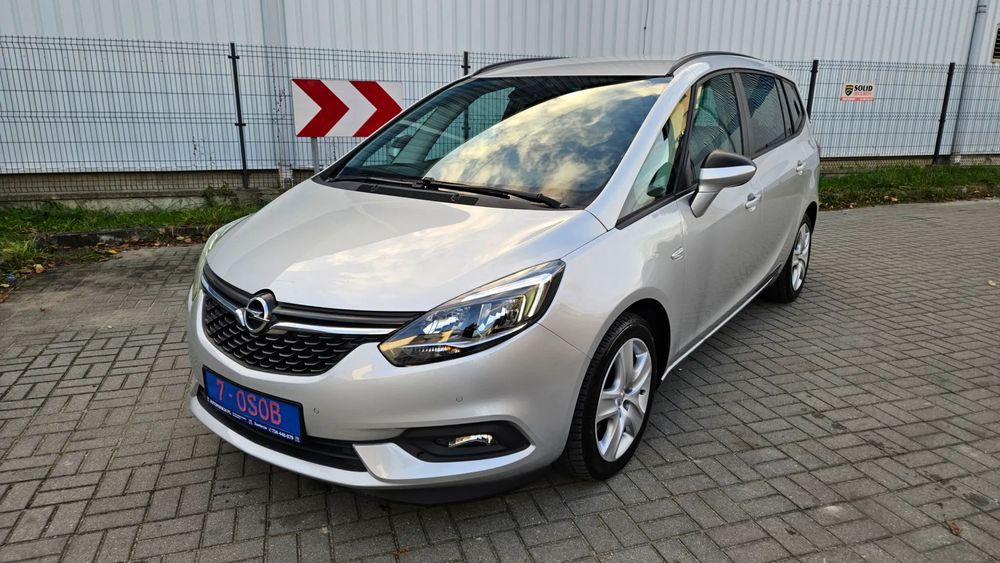 Opel Zafira 7-osób Navigacja Grzane Fotele i Kierownica Klimatronic 2017