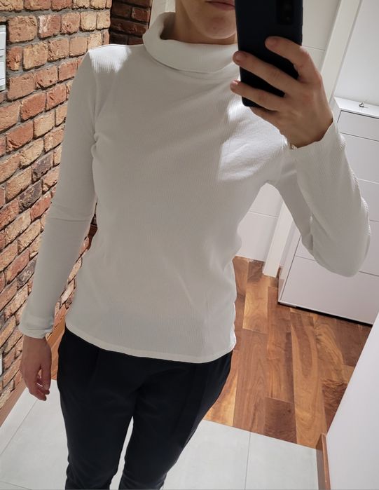 Golf / bluzka prążkowana Mohito