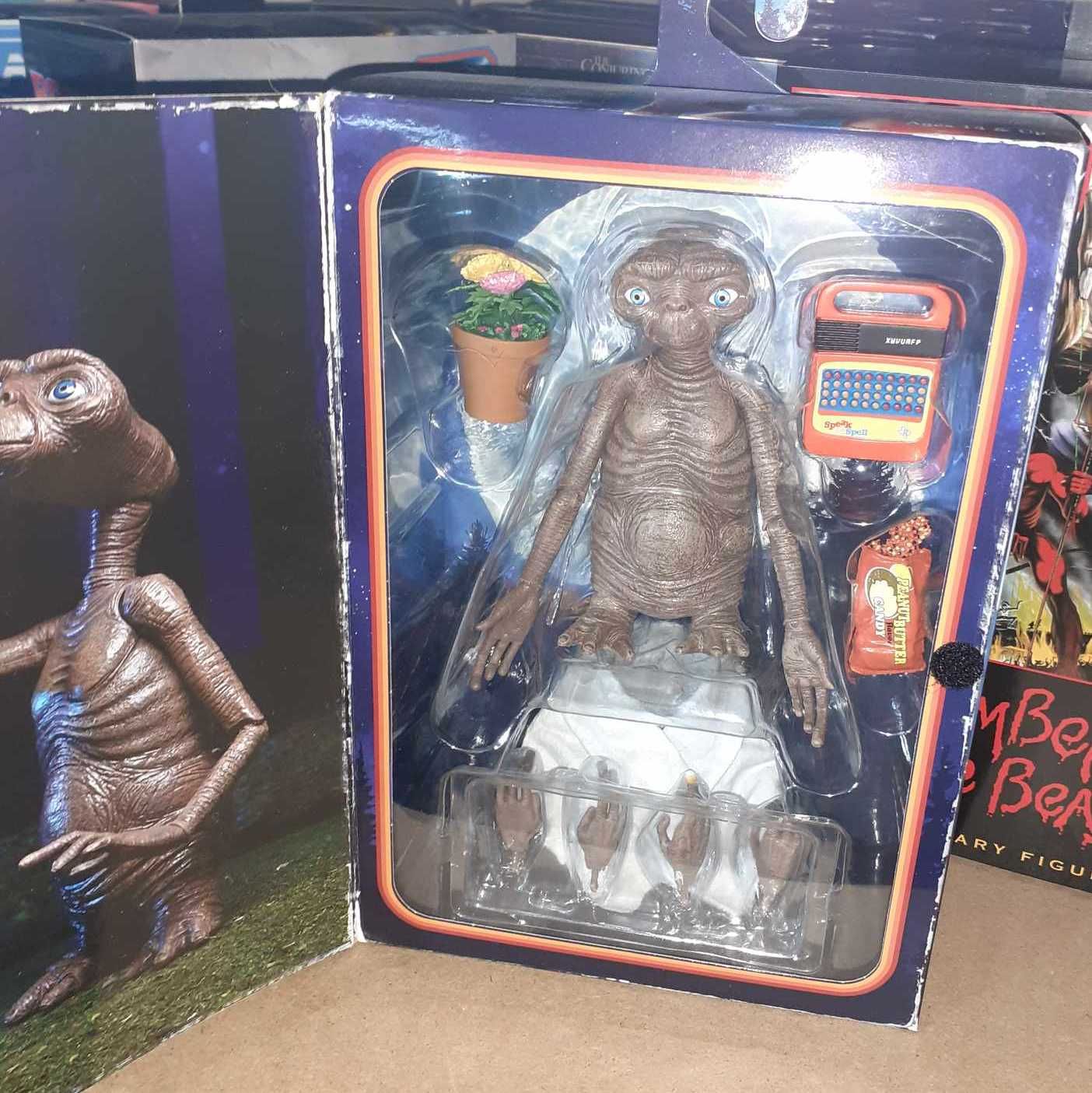 E.T. Ultimate figurka 12 cm NECA