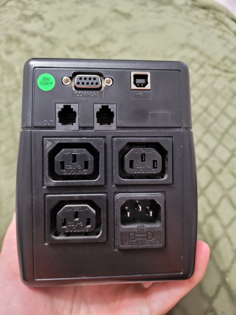 UPS Mustek Powermust 400 USB - Zasilacz awaryjny