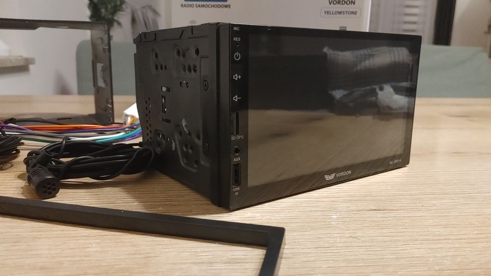Radio samochodowe Vordon AC-8201A