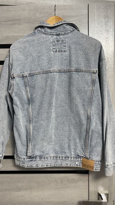 Джинсова куртка жіноча