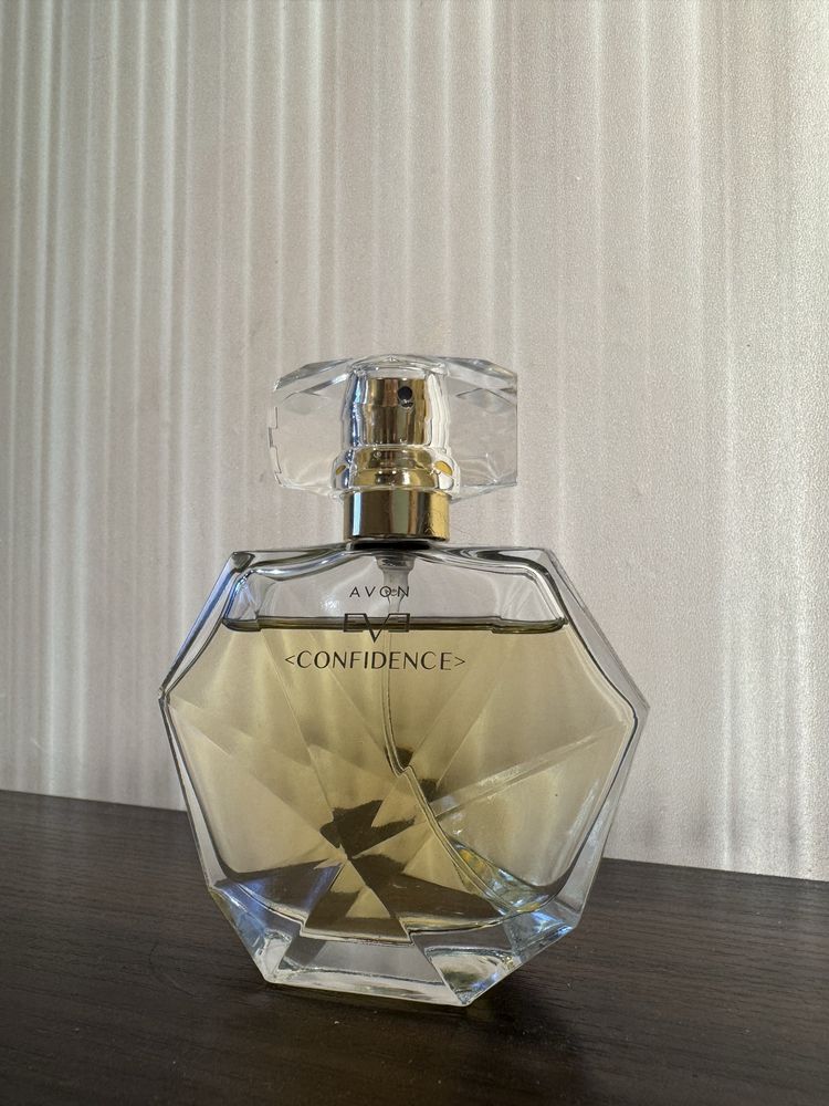 Парфумна вода Avon Eve Confidence (50 мл)