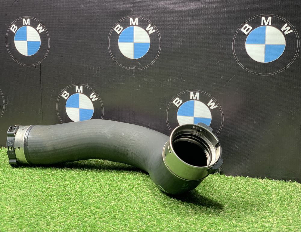 Патрубок інтеркулера Bmw F10 F11 N47D20 Пайп Лівий