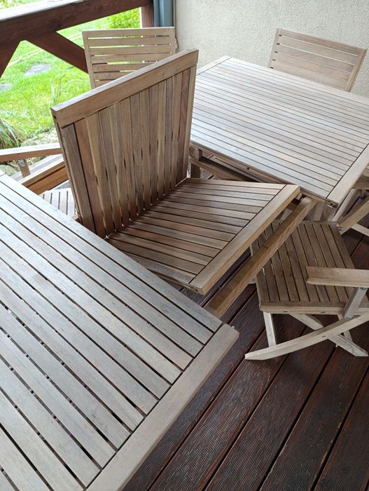 Komplet rozkładany stół i 9 krzeseł