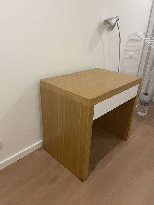 Secretária em carvalho