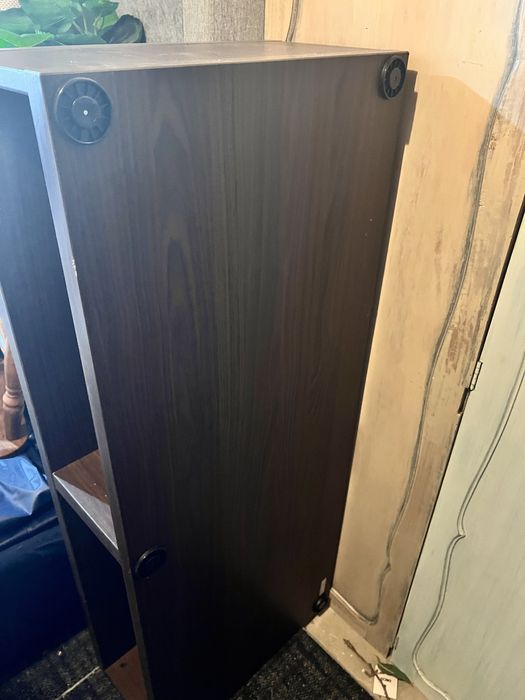 Móvel de televisão em madeira